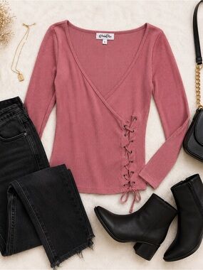 2 Piece Casual Chic Bundle Petal Roz Bandolino Mauve Lace Up Top Black Jeans